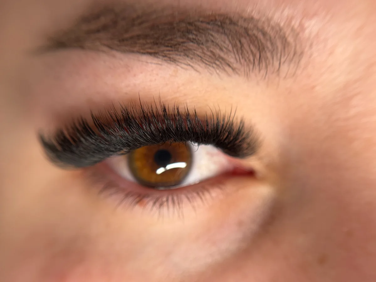 Volume lash extensions Perth WA - Lash Magnifique Aubin Grove