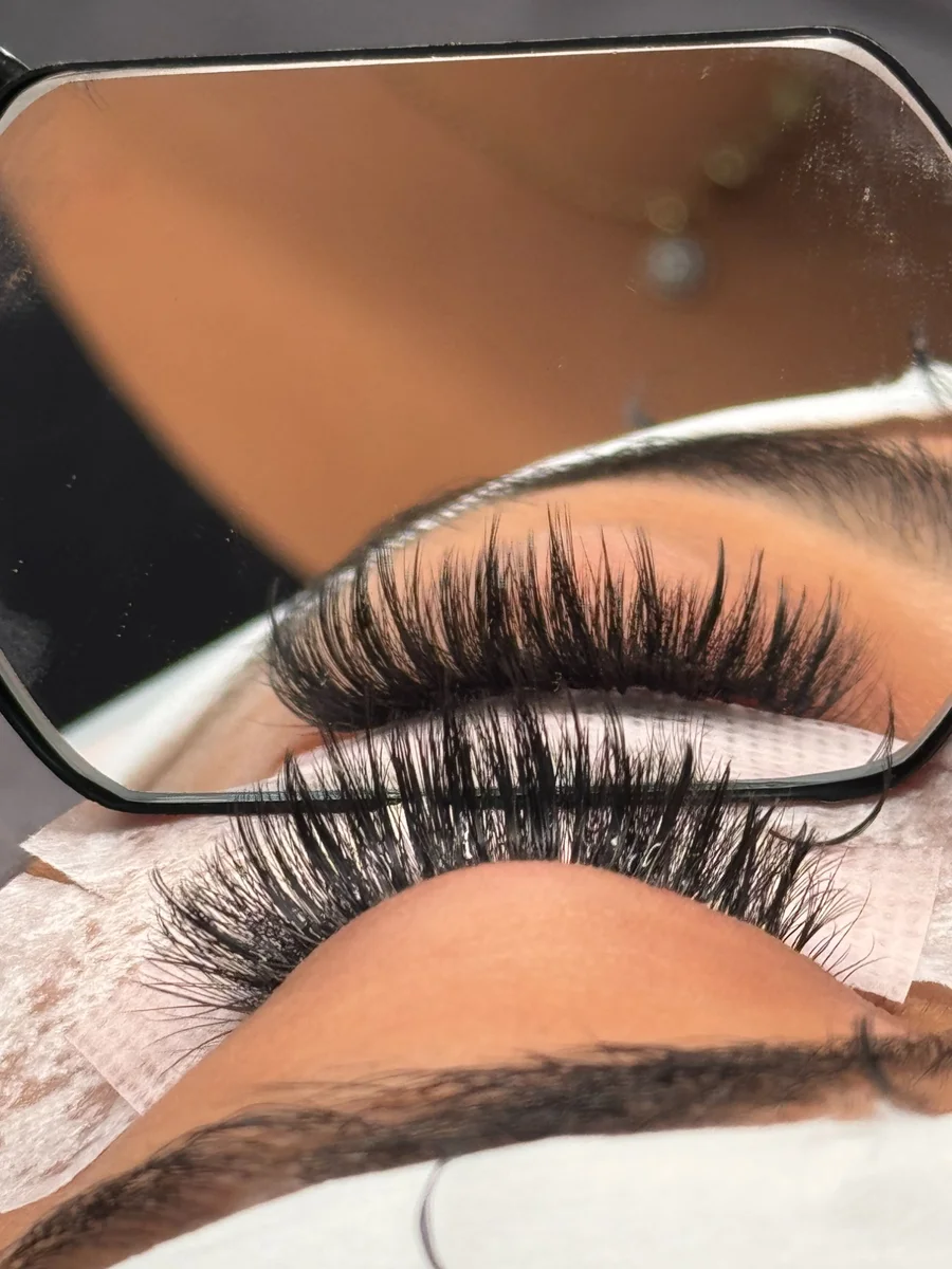 Dramatic lash extensions mirror reflection Perth - Lash Magnifique